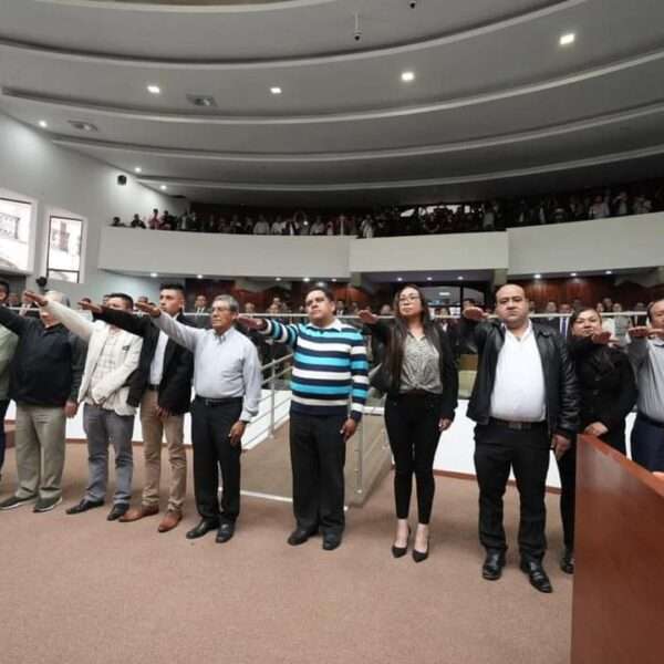 RINDE PROTESTA ANTE EL CONGRESO DEL ESTADO CONCEJO MUNICIPAL DE SAN LUCAS TECOPILCO