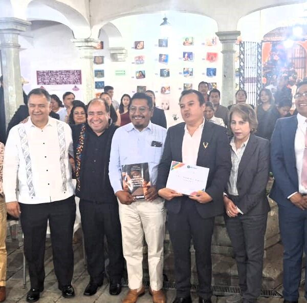 Reconocen aportación del libro del TET en OaxacaDurante la presentación del Libro del Tribunal Electoral de Tlaxcala (TET)