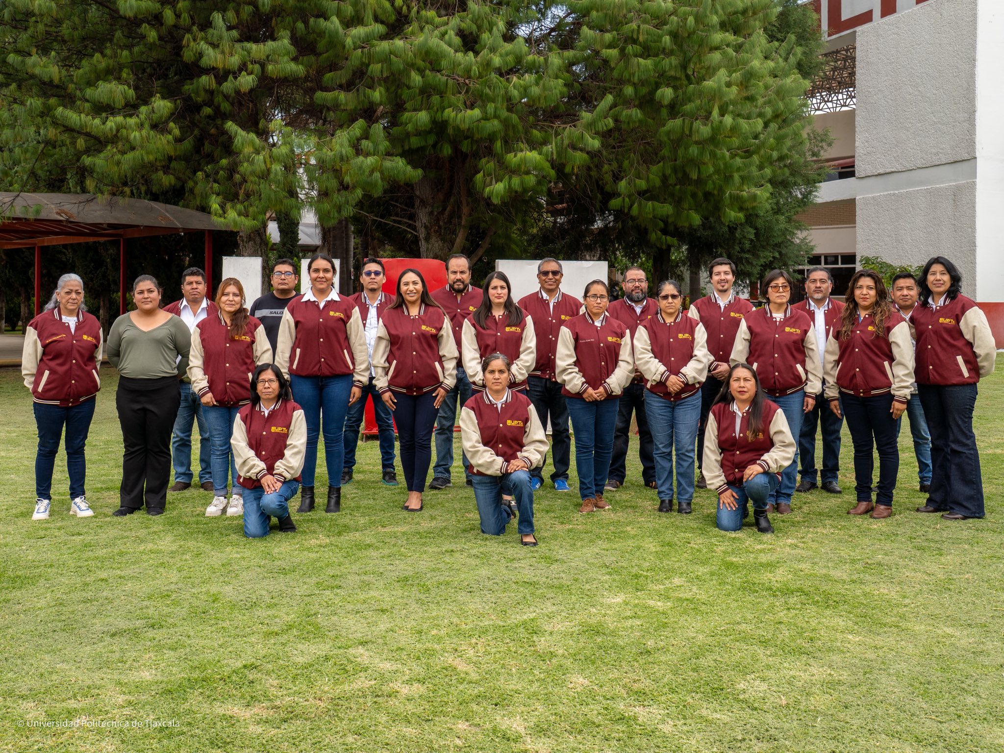 Programas de Ingeniería en Biotecnología y Química reciben acreditación por parte de CIEES