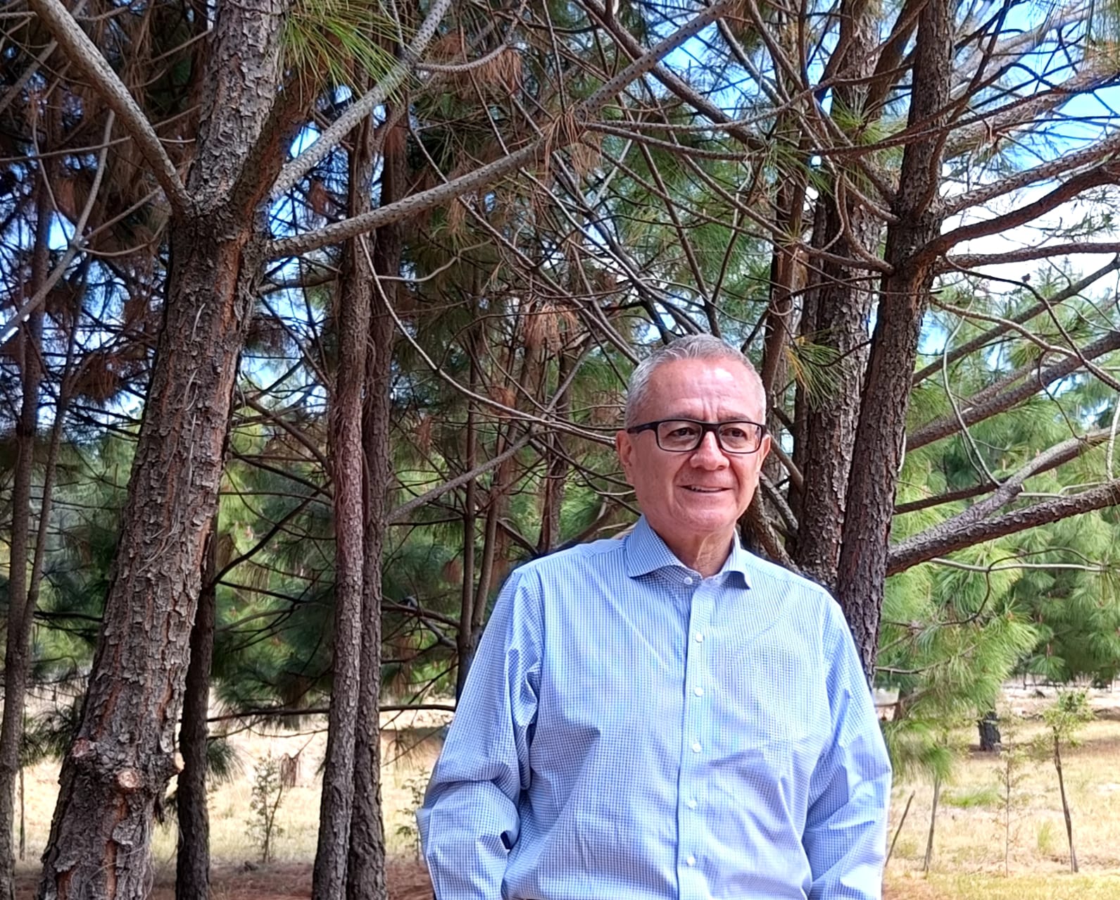 Óscar Flores resalta identidad y raíces durante encuentro en La Malinche