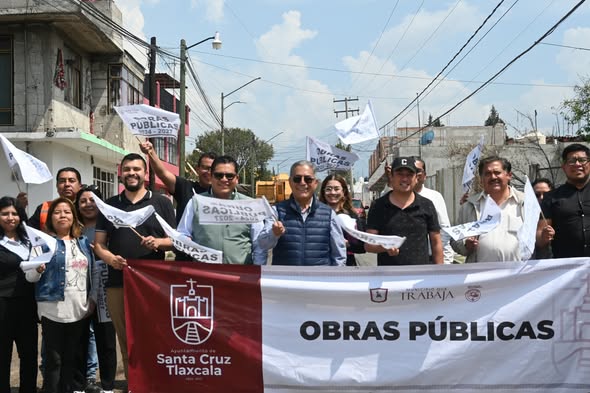 Inician trabajos de rehabilitación de pavimento en calle 5 de Mayo en Santa Cruz Tlaxcala